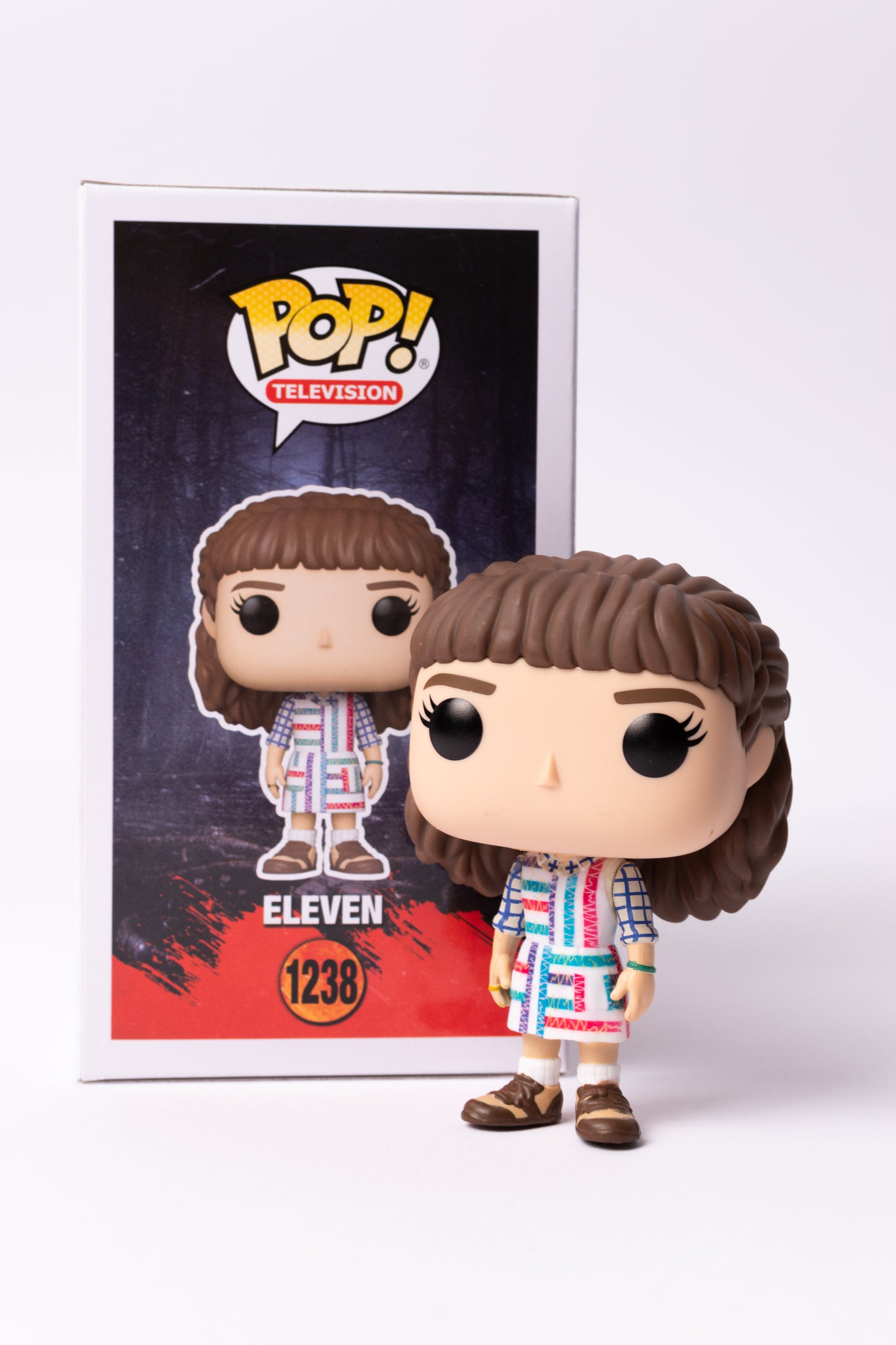 POP CHOSES ÉTRANGERS S4 ONZE