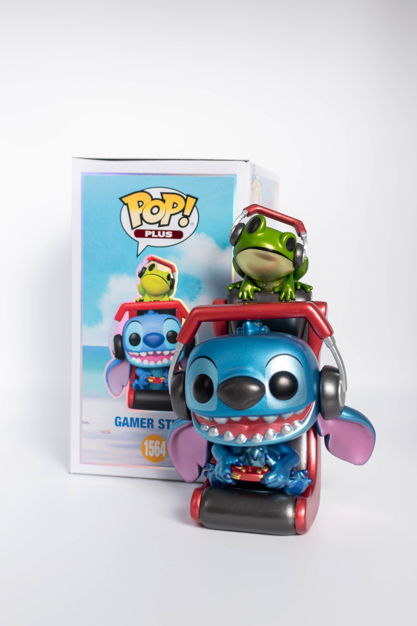 FUNKO POP PLUS DISNEY GAMER STITCH WITH FROG