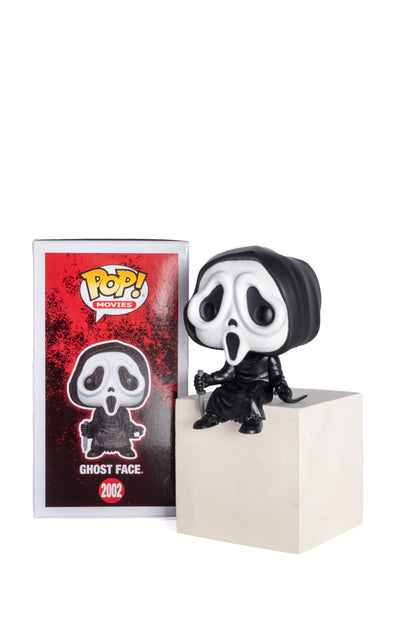FUNKO POP GHOST FACE SITTING