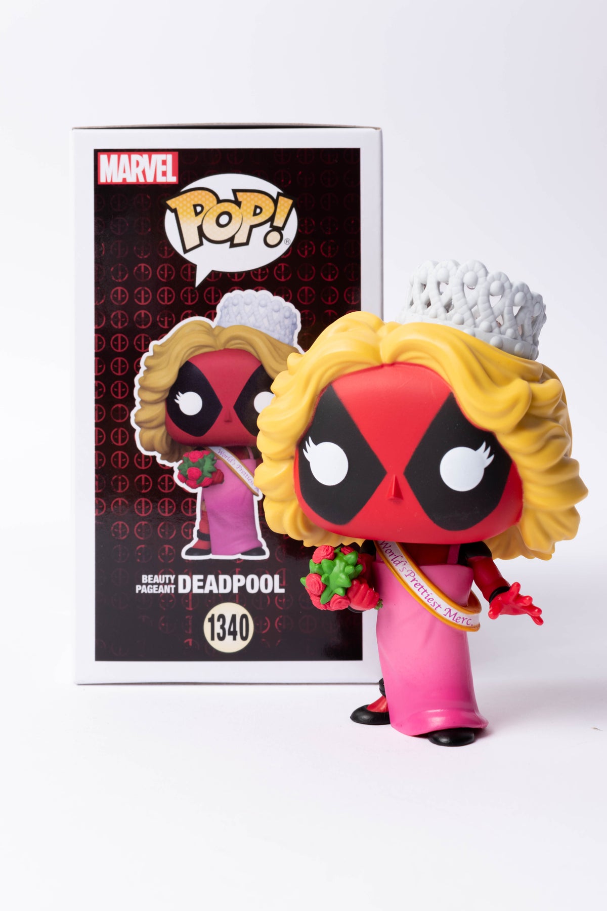 FUNKO POP DEADPOOL BEAUTY PAGEANT