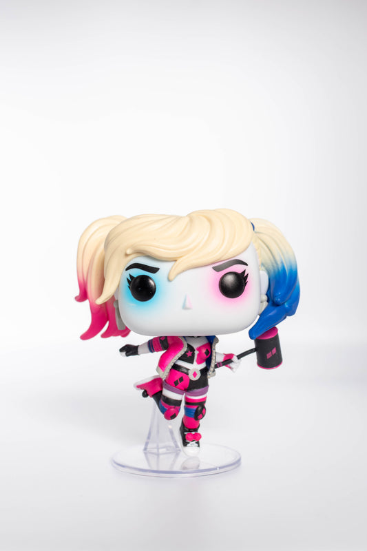 FUNKO POP PRIDE DC HARLEY QUINN W/ HAMMER