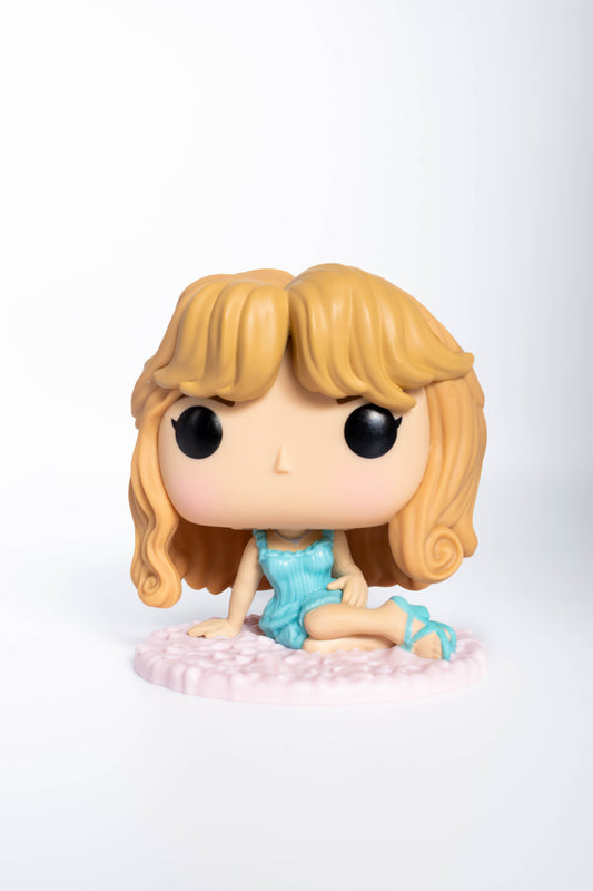 FUNKO POP MUSIC SABRINA CARPENTER NIGHT GOWN